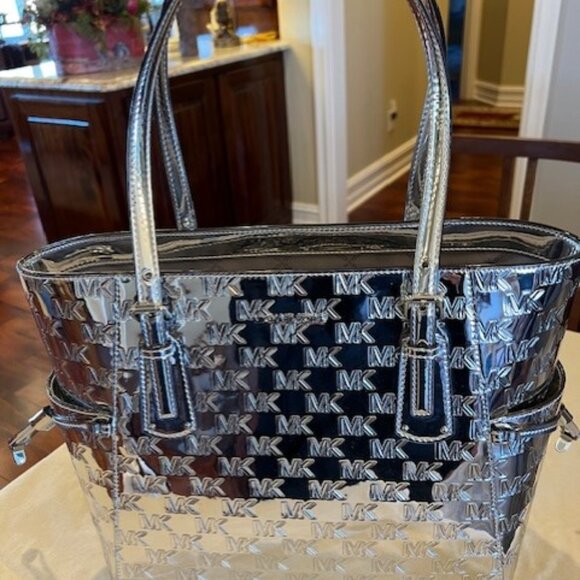 Michael Kors Handbag/Tote - Picture 1 of 4
